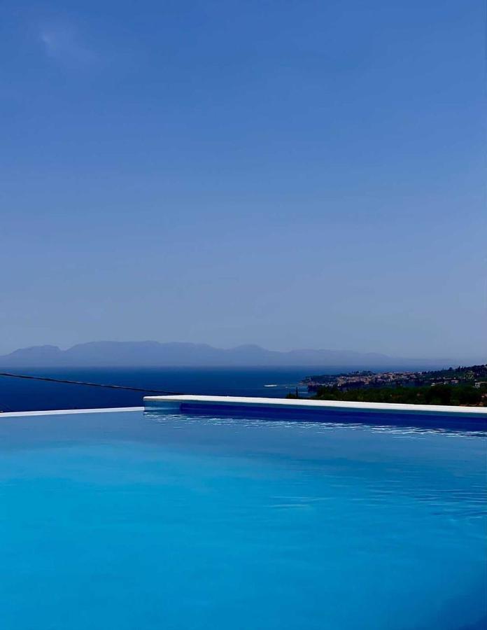 Georgianna'S Suite With Private Pool , 'Greysuite' Kómboi Dış mekan fotoğraf