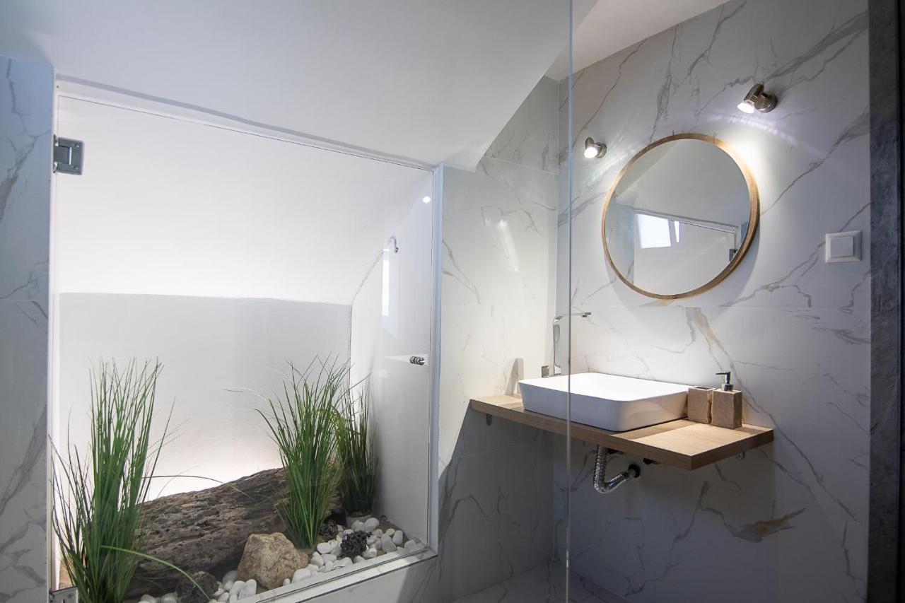 Georgianna'S Suite With Private Pool , 'Greysuite' Kómboi Dış mekan fotoğraf