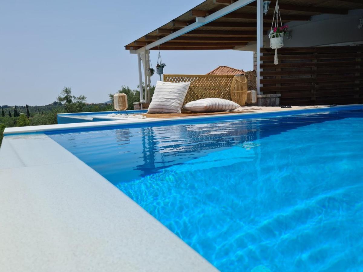 Georgianna'S Suite With Private Pool , 'Greysuite' Kómboi Dış mekan fotoğraf