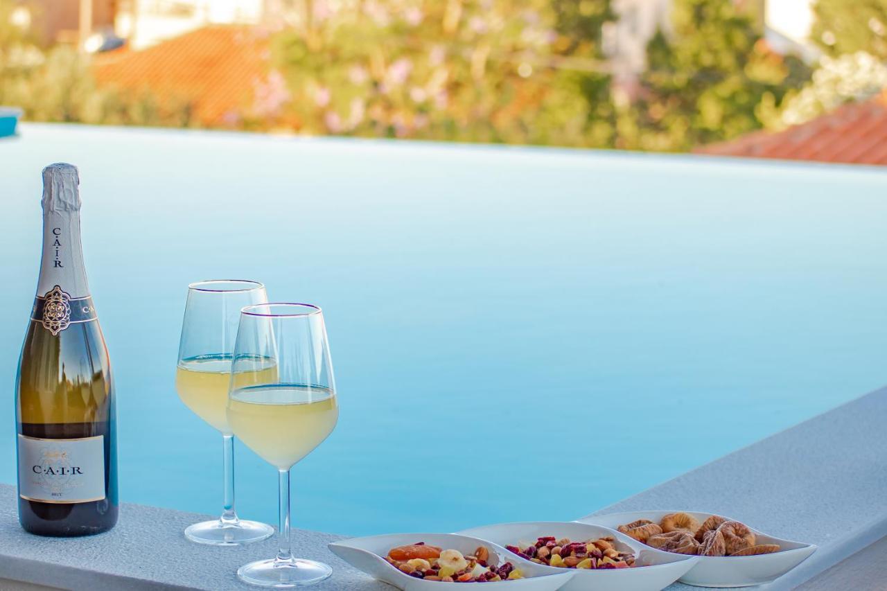 Georgianna'S Suite With Private Pool , 'Greysuite' Kómboi Dış mekan fotoğraf
